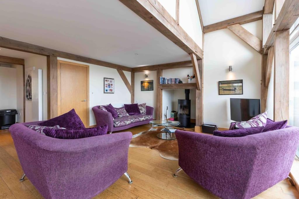 Vila Otters Holt Somerford Keynes Exteriér fotografie