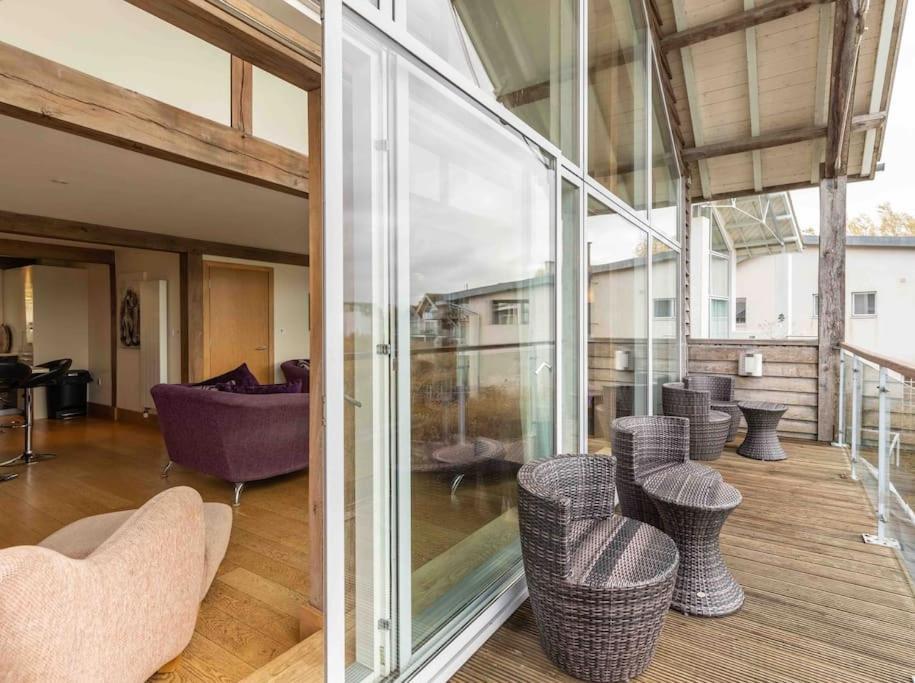 Vila Otters Holt Somerford Keynes Exteriér fotografie